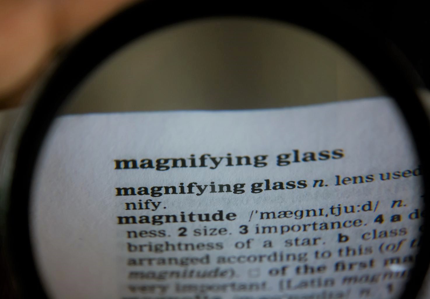 Magnifying glass word definition